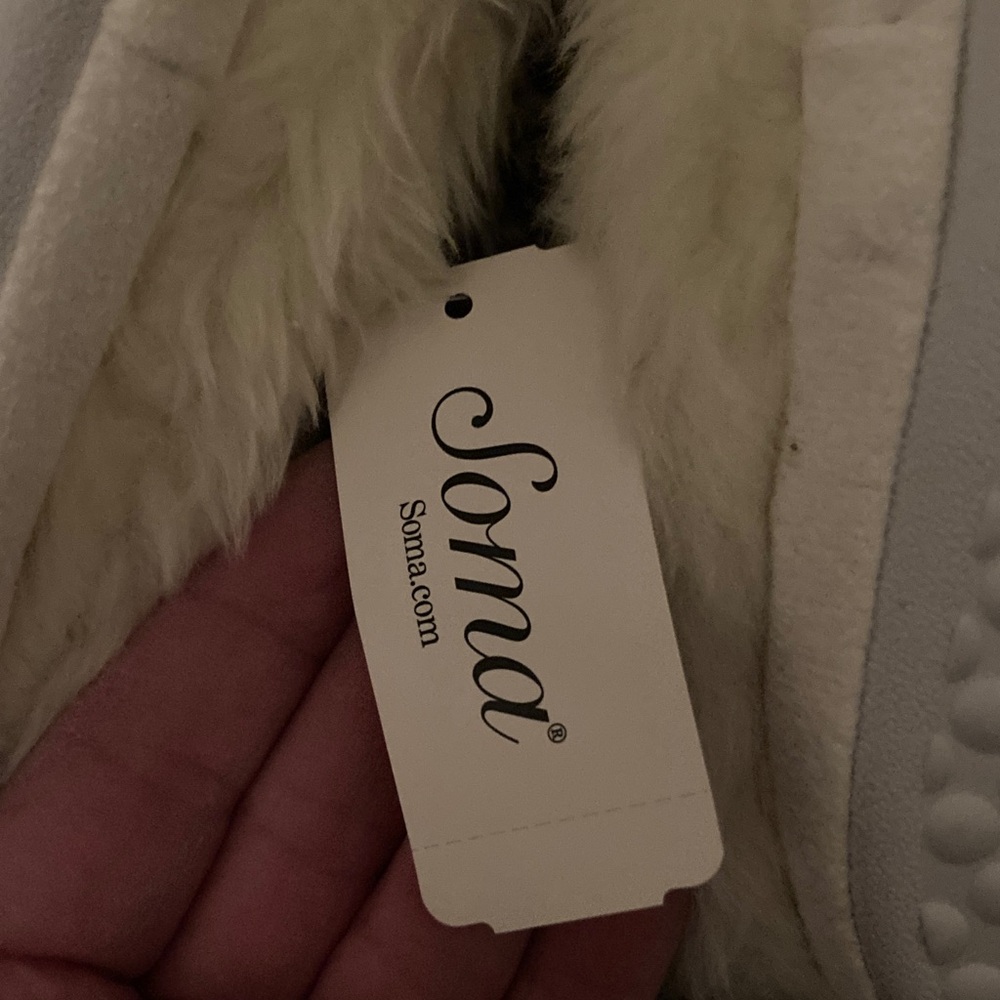 Soma NEW Cozy White Pom-Pom Slippers - Picture 5 of 5